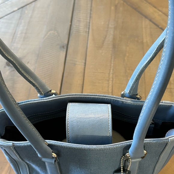 Authentic coach purse, light blue - Picture 2 of 8